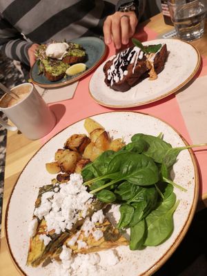  at Shake Café in Florence