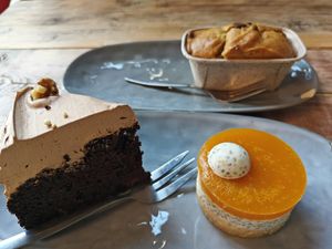 Choco walnut, passion chia, orange ginger. at Bakkerij Koekkoek in Nijmegen