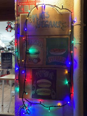 Cartel opciones veganas  at Cal Martinu in Sant Llorenc De Morunys