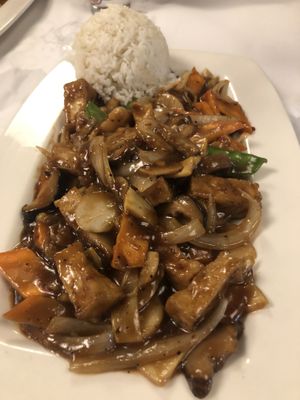 Slayer stir fry with tofu  at Wok in the Park in St Louis Park