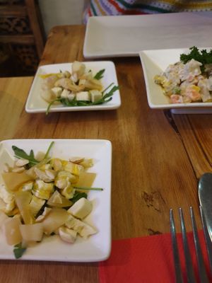 cheese and pear salad at Sol y Sombra Tapas Bar in Dundee