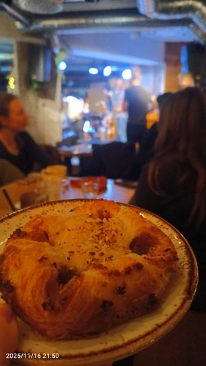 Vegan desserts and music sunday evening at FINT Kafé & Bar in Tromsoe