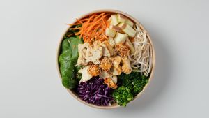 Best of Shanghai – Tofu Bowl at SuRolls in Hamburg