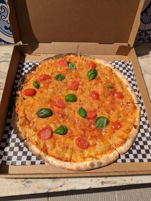 Pizza Vegana Margherita at Atelier das Pizzas in Cascais