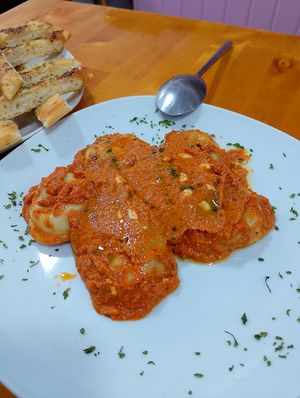 Sorrentino al monte con pesto rojo at Chiarissimo Pasta y Pizza in Laredo