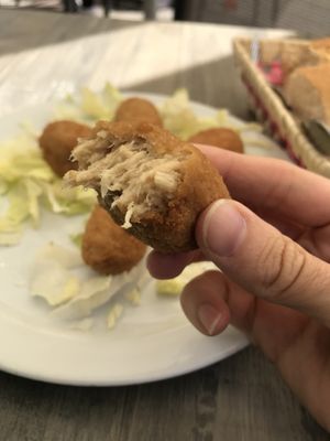 croquetas veganas sabor pollo. deliciosas at Bar Miraflores in Miraflores De La Sierra