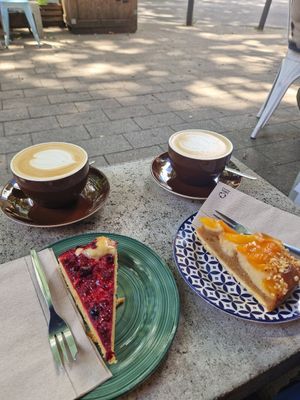 Veganer Obstkuchen at Simply Coffee in Duisburg