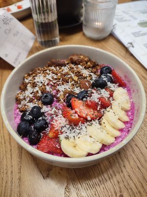 pitaya bowl at Desserado in Erfurt