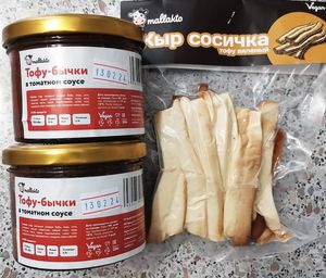 Part of the joint purchases of tofu products from Mallakto, Feb, 2024: "gobies" in tomato sauce, dried-smoked tofu "cheese" at Veganki v Tule in Tula