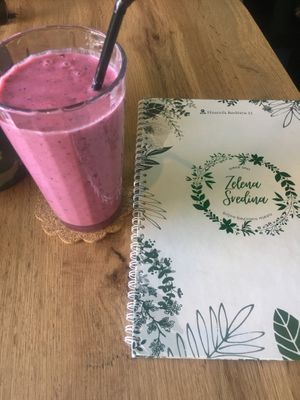 Berry Banana Smoothie at Zelena Sredina in Sarajevo
