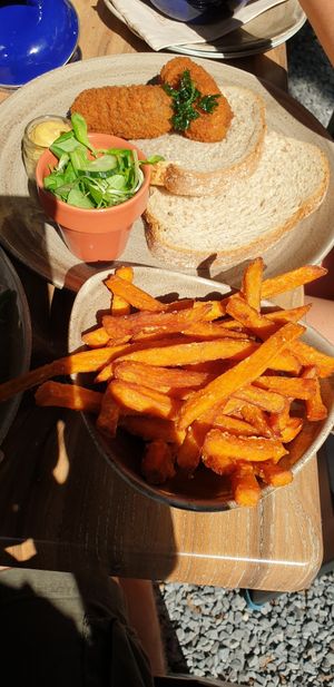 Zoete aardappel frieten at Buitencentrum De Pelen in Ospel