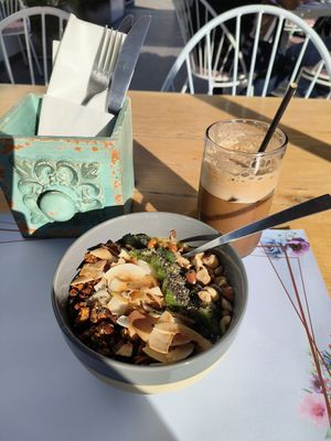 Tropical Smoothie Bowl at Confetti Dessert Boutique in Santorini