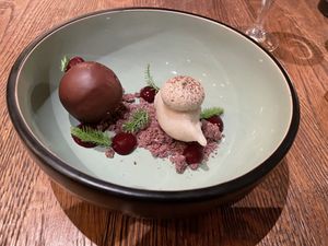   at Heimatjuwel in Hamburg