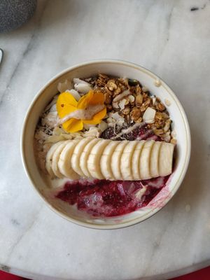 Coconut yoghurt bowl at THE WILD LAB in Brussels