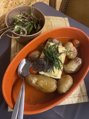 Tofu à lagareiro   at Ai o Alho in Braga