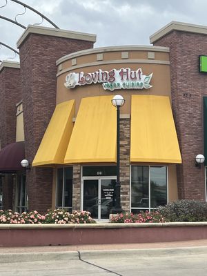 Confortable and cute place   at Loving Hut in Arlington