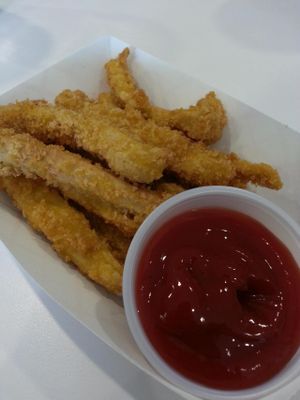 chick'n strips at Loving Hut in Arlington