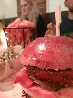 Falafel burger with twister fries and a side salad at Swing in Gouda