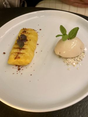 Ananas mit Sorbet   at Piu in Bern