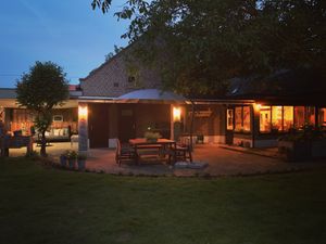 Garden at B&B Dageraad in Bocholt