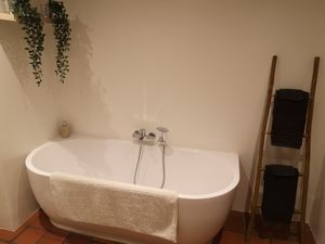 Bad room Haan at B&B Dageraad in Bocholt