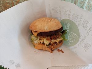 Amarillo Burger (scharf) at Veganer  in Sarajevo
