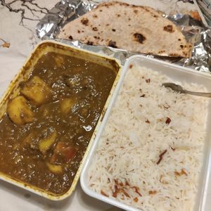 Sag aloo & chapati at Spices in Groningen