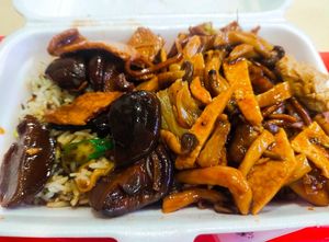 Ta Bao 😋 at Jin Hong Vegetarian 金红素食 - Bugis in Central Singapore