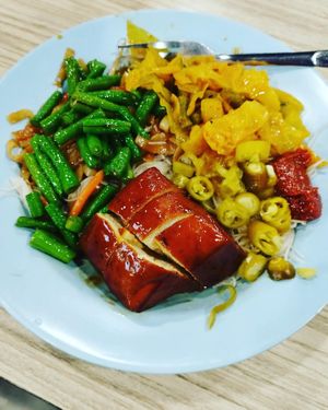 Noodle with 3 dishes  at Jin Hong Vegetarian 金红素食 - Bugis in Central Singapore