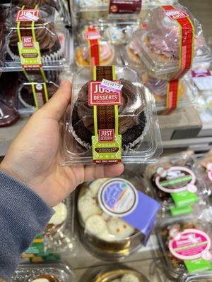 Vegan desserts  #Veganuary at Martin's Food in Indiana