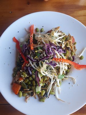 Vegan noodles at De Bolder in Oost-vlieland