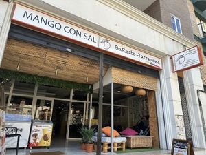 From the outside   at Mango Con Sal - Tarragona in Tarragona