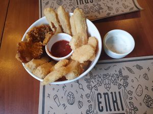 Las salsas se destacan at Enki in Valdivia