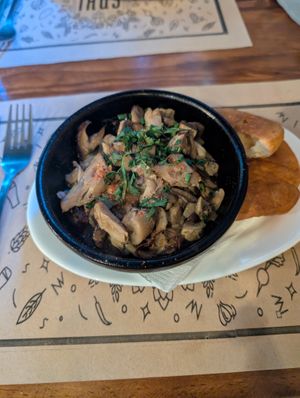 Pil Pil de Setas at Enki in Valdivia