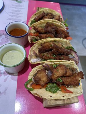 Tacos de verduras y legumbreta at Anormal in Castelldefels