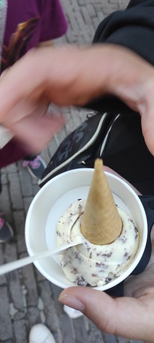  at Poon Glaciers in Manosque