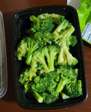Broccoli with Garlic Sauce at Eat Rice in Homewood