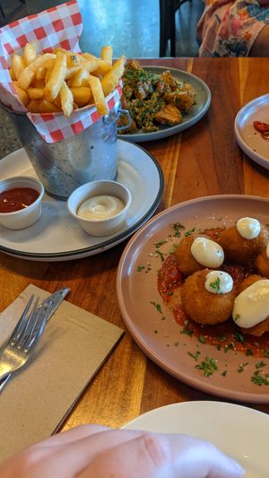  at Hyde Park Hotel in North Perth