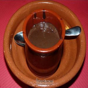 Carob mousse at Enarak in Ansoain