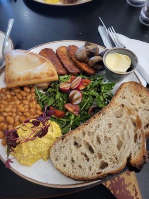 full breakfast at Holy Cow Lounge in Edinburgh