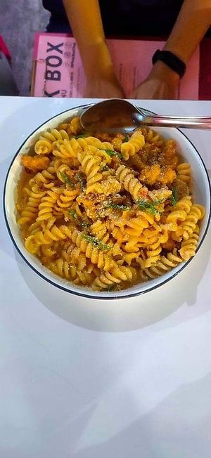 Vegan pasta bowl with chicken  at PINK BOX - Ruam Chok in Chiang Mai