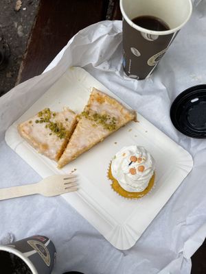Carrot cake (with a lemon glaze) and a pumpkin cupcake  at Torten Schmiede in Bayreuth