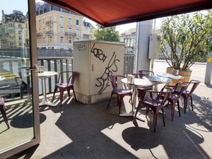 Outdoor seating at Union Diner in Zurich