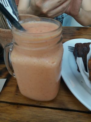 strawberry, avocado and mango almond milk smoothie at Heart and Soul Organic Chai Cafe in Cronulla