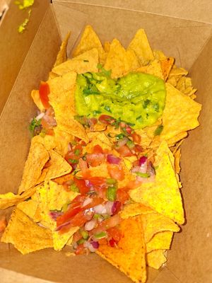 Nachos at Taqueria Muchachos in Rhodes