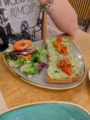 Basil humus toast at Café Floh in Barcelona