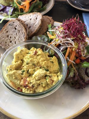 Veganes Rührei 😋  at Café Mucki in Cologne