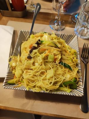 Singapore noodles versión vegana at Mr Wang in Santander