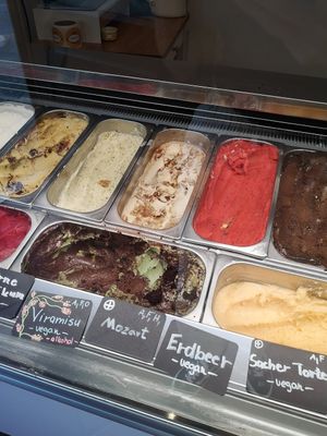 Vegan selection at Zuckero 3400 in Klosterneuburg