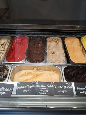 Vegan selection at Zuckero 3400 in Klosterneuburg